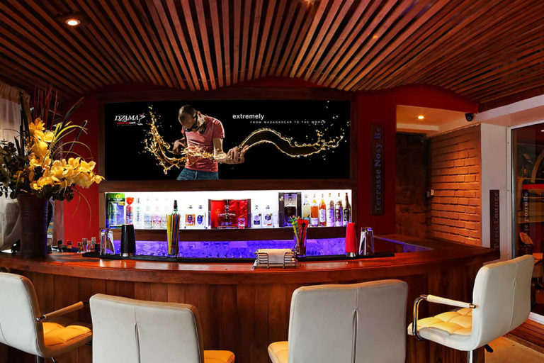 Dzama Cocktail Café